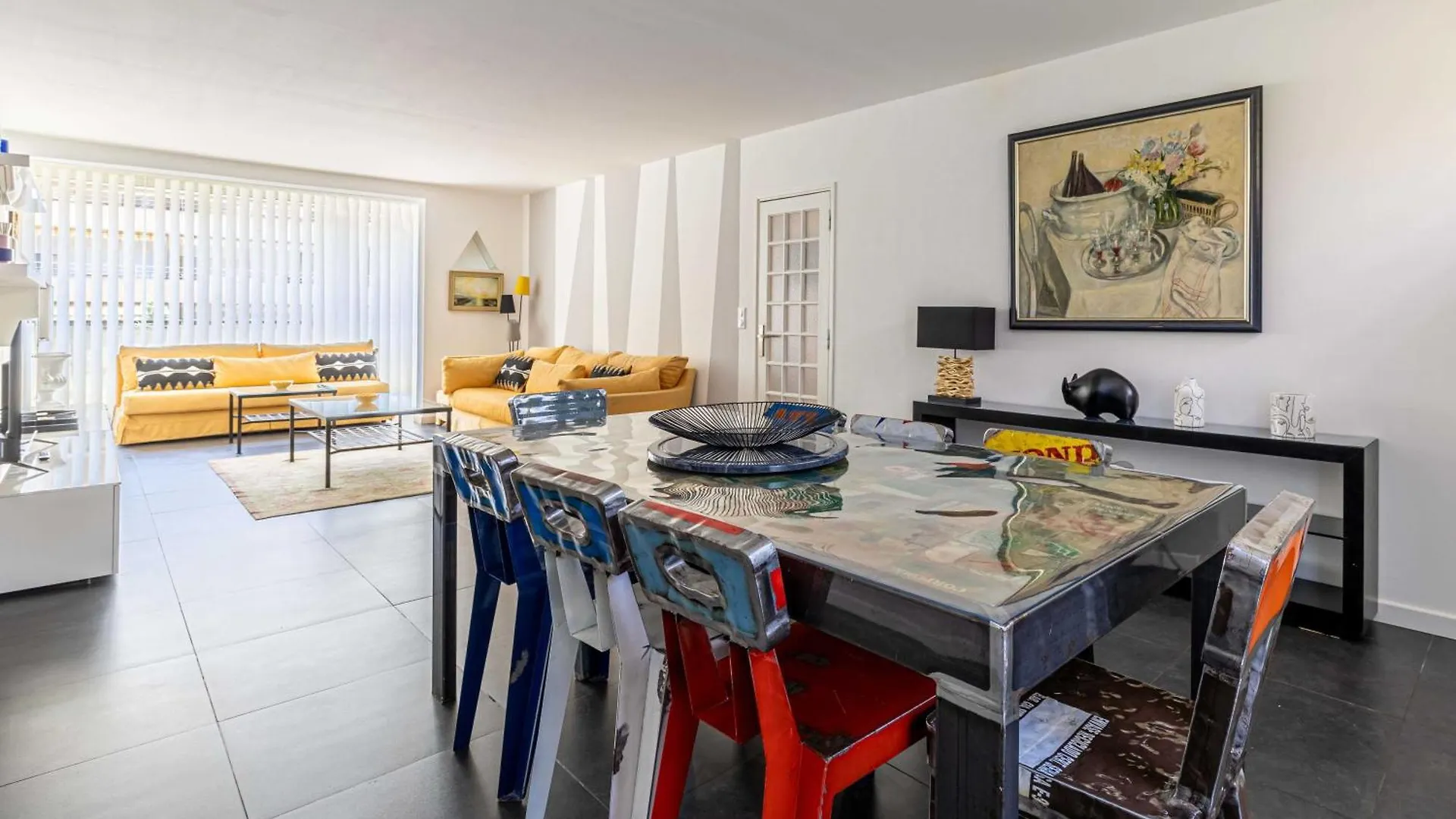 Splendid Flat In The Heart Of Saint-Tropez With Paアパートメント アパート